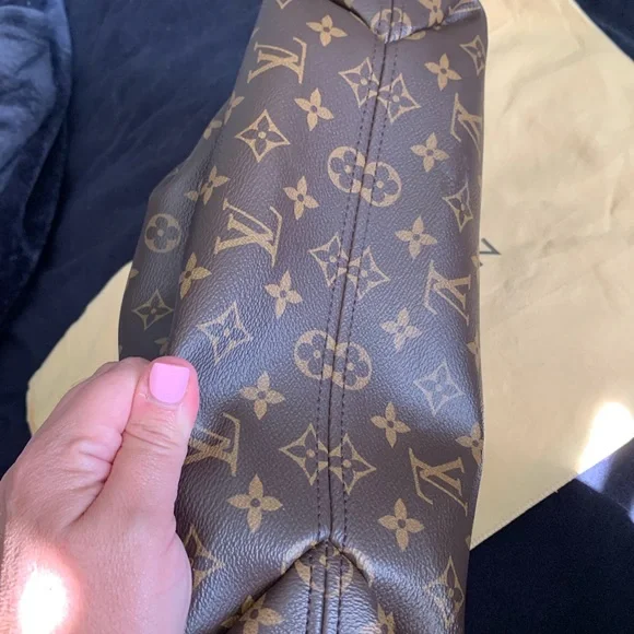 Louis Vuitton Sully MM handbag - Picture 3 of 5